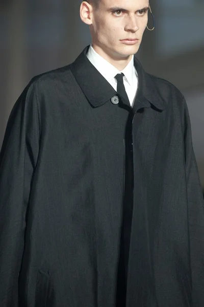 Look 14